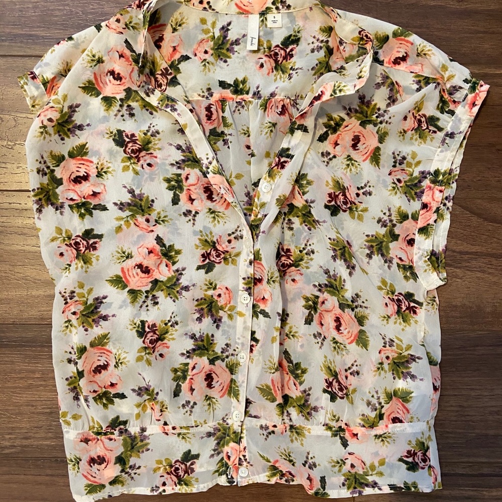 Floral Cutoff Blouse